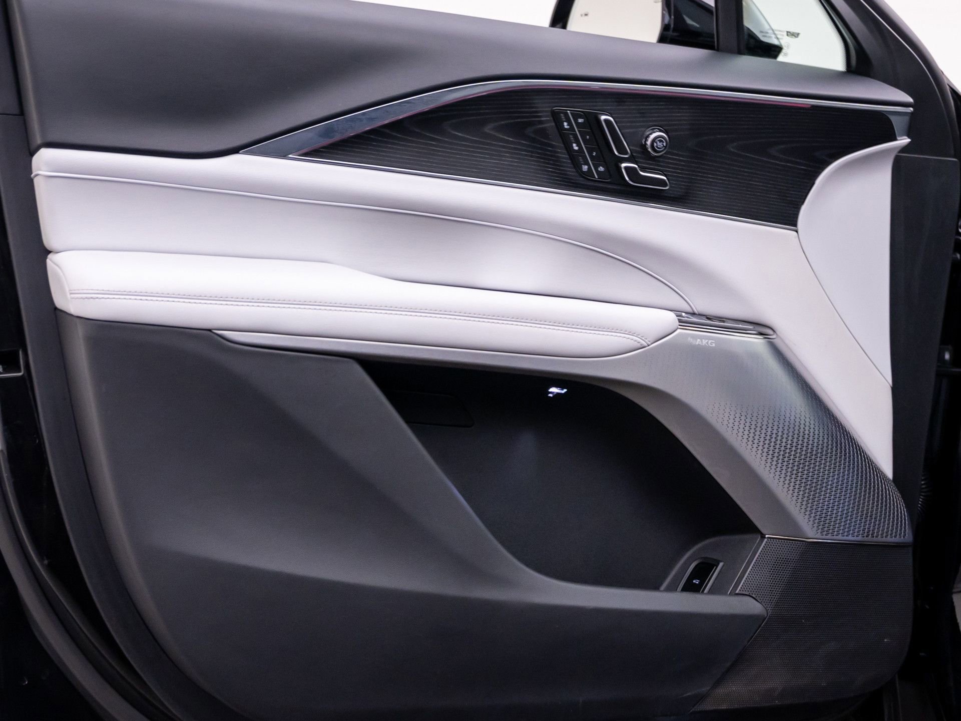 Certified 2024 Cadillac Lyriq Sport image 14