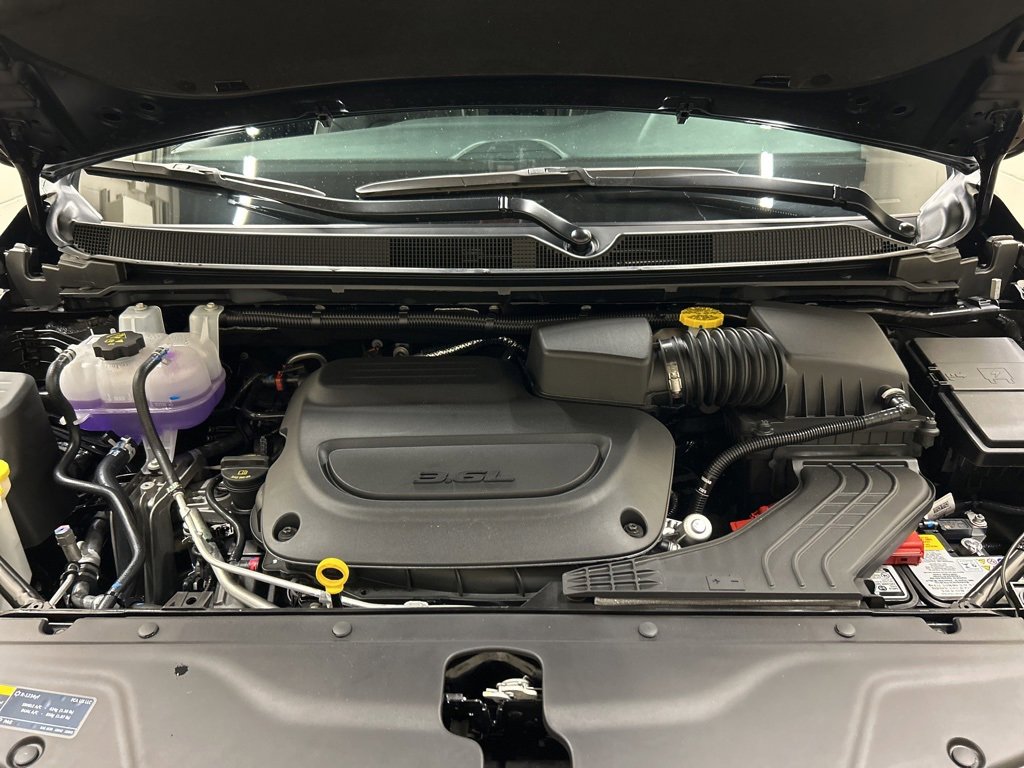 New 2026 Chrysler Pacifica Limited image 16