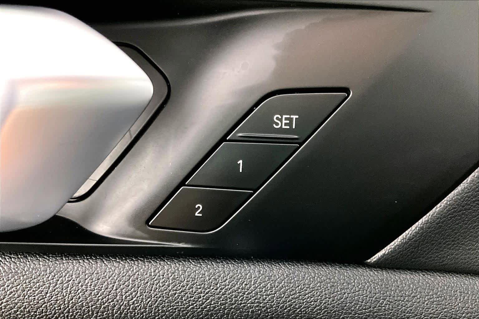 Used 2020 BMW X5 sDrive40i w/ Convenience Package RWD image 35