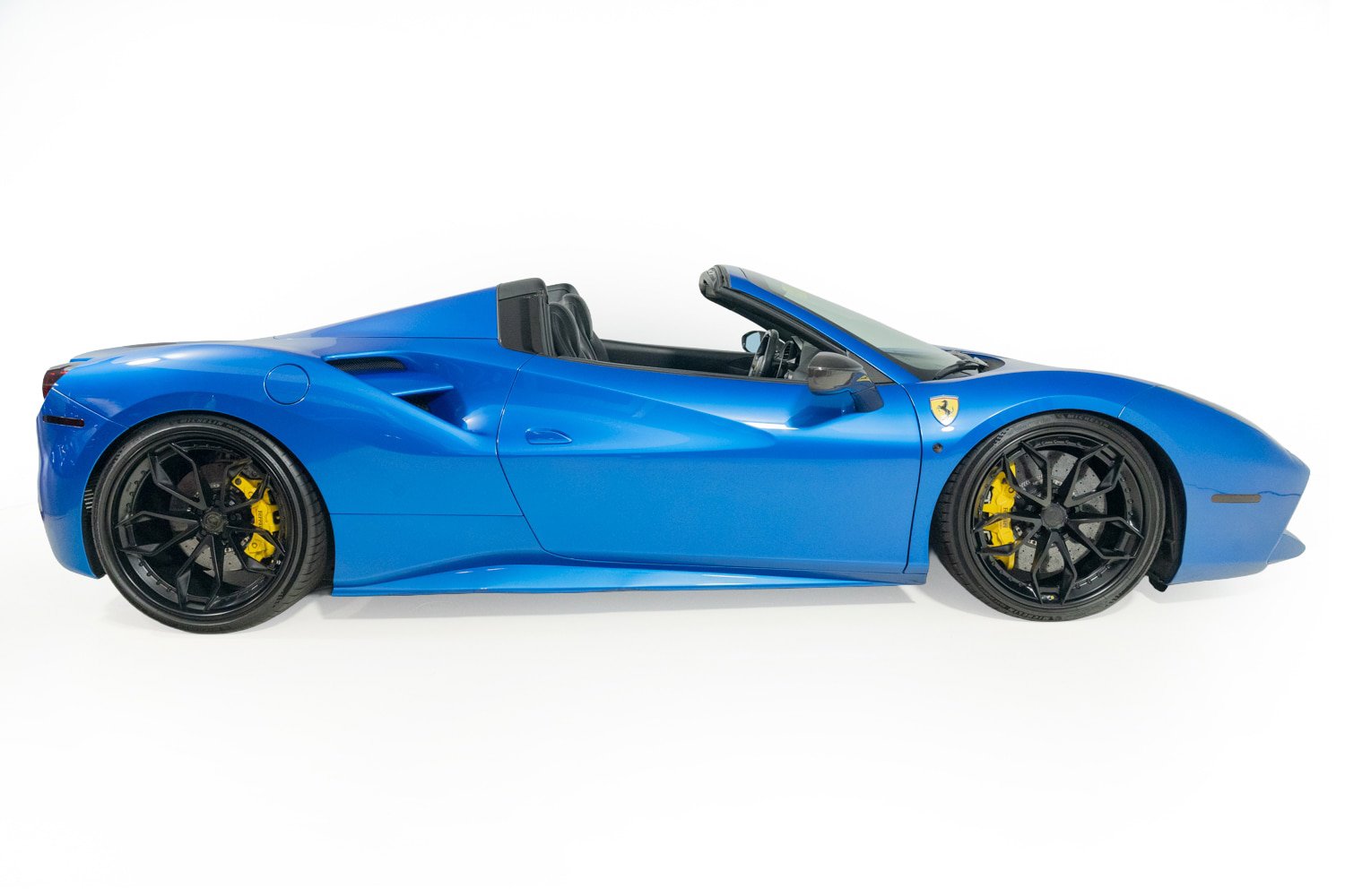 Used 2017 Ferrari 488 Spider RWD image 20