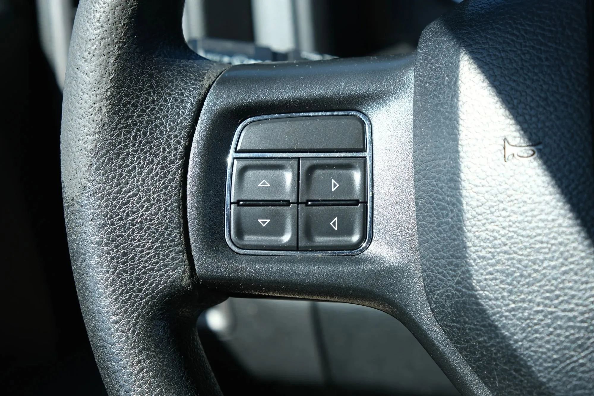 Used 2017 RAM 1500 Express image 34