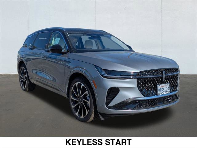 Used 2025 Lincoln Nautilus Black Label image 7