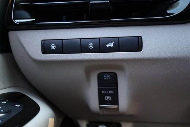 Certified 2025 Nissan Murano SL AWD/4WD image 23