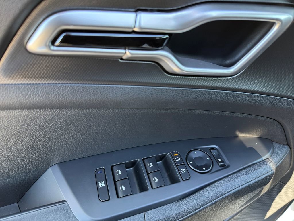 New 2026 Kia Sportage LX image 11