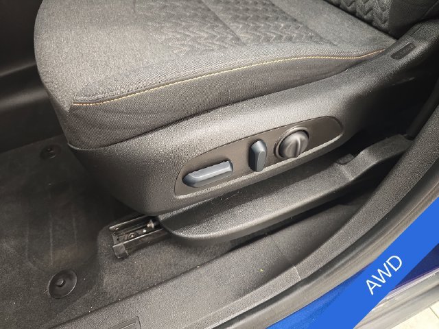 Used 2022 Chevrolet Equinox LT AWD/4WD image 2