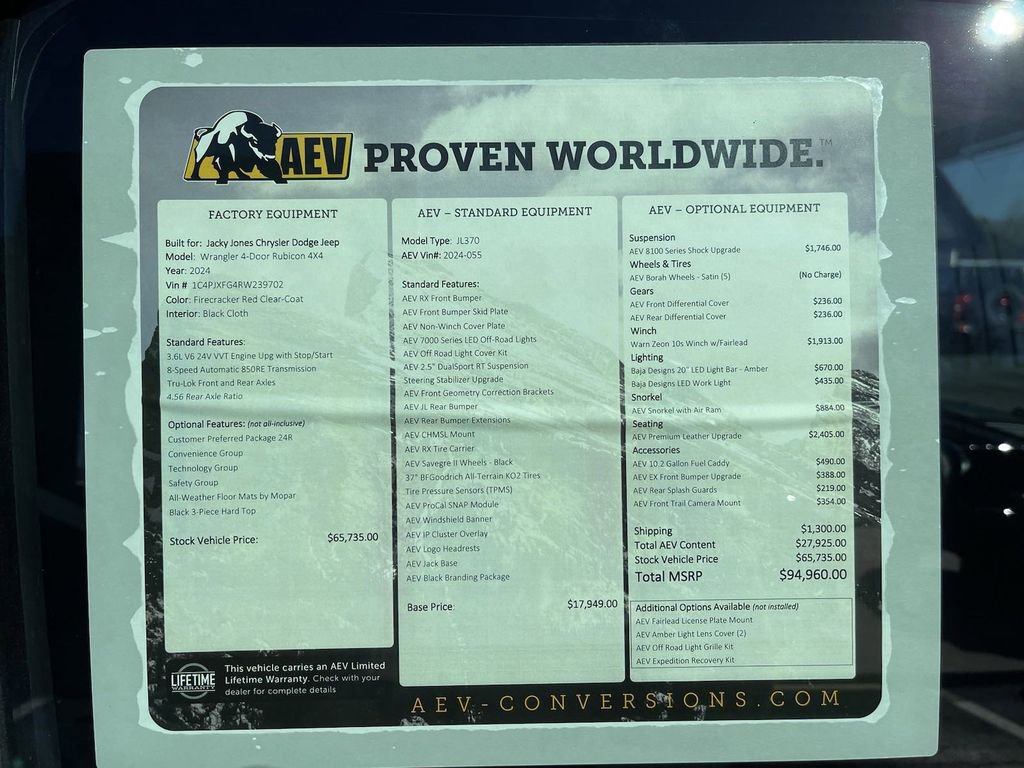 New 2024 Jeep Wrangler Unlimited Rubicon w/ Technology Group image 31