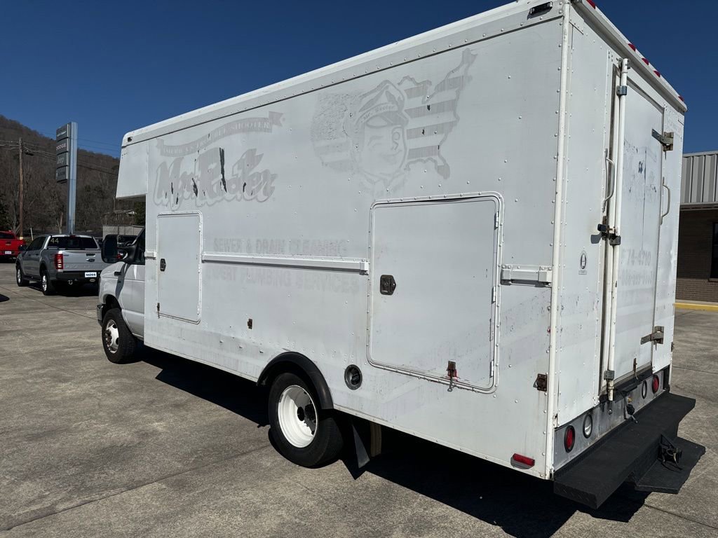 Used 2015 Ford E-350 and Econoline 350 Super Duty image 5