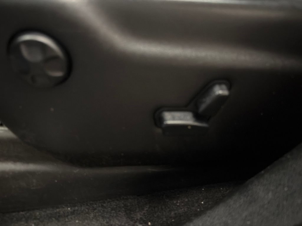 Used 2015 Dodge Durango Citadel w/ Technology Group AWD/4WD image 19