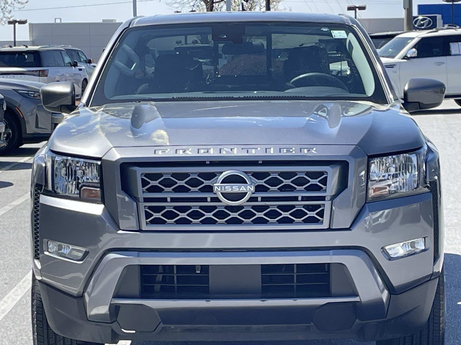 Used 2024 Nissan Frontier SV w/ SV Convenience Package image 6