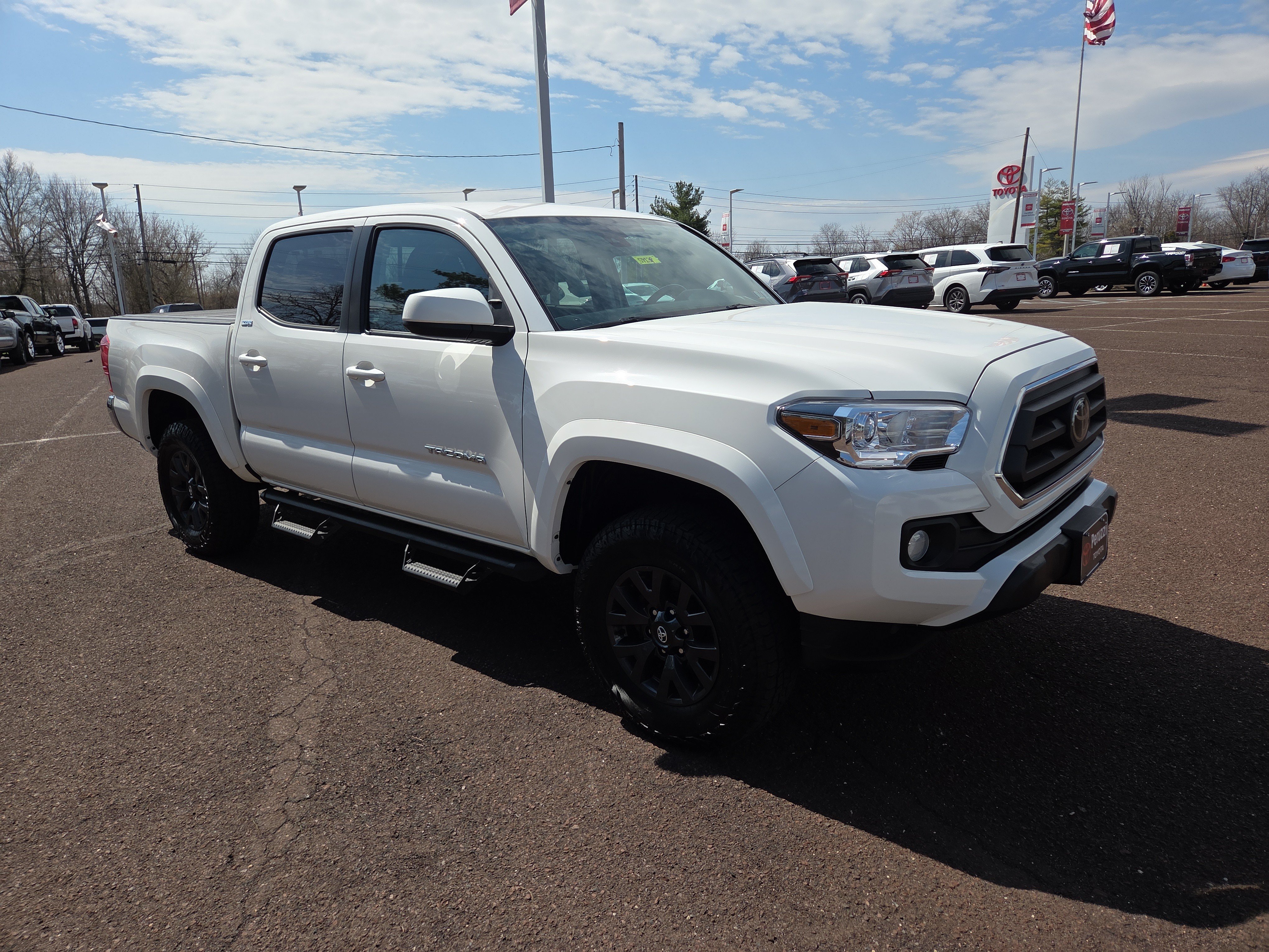 Certified 2023 Toyota Tacoma SR5 AWD/4WD image 1