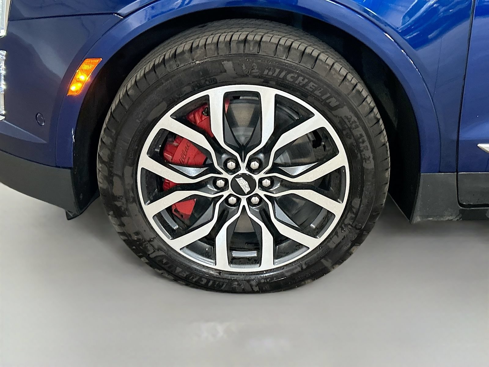 Used 2024 Cadillac XT5 Sportv w/ Platinum Package AWD/4WD image 33