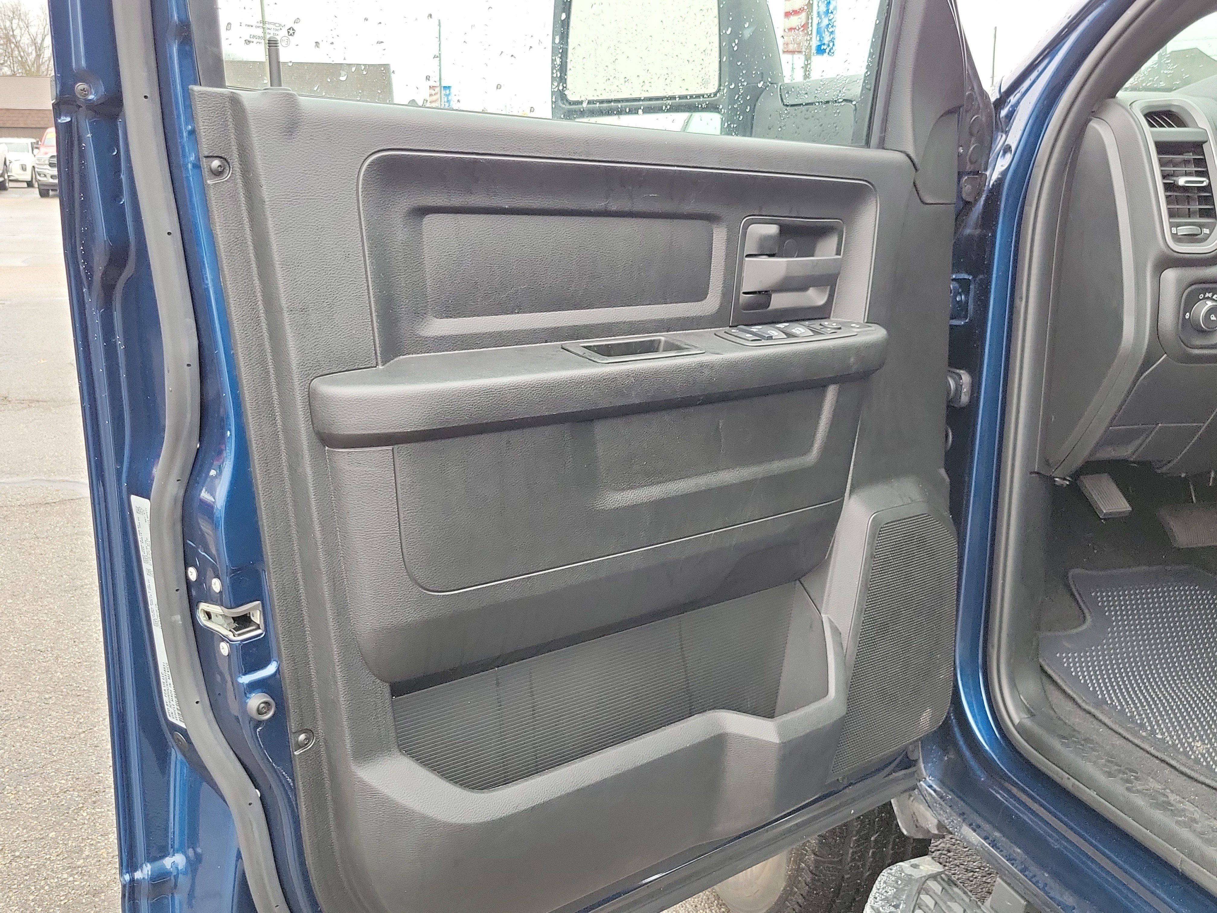 Used 2024 RAM 2500 Tradesman w/ Safety Group image 6