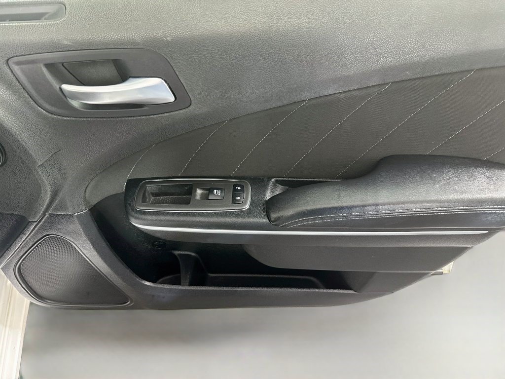 Used 2022 Dodge Charger SXT RWD image 28