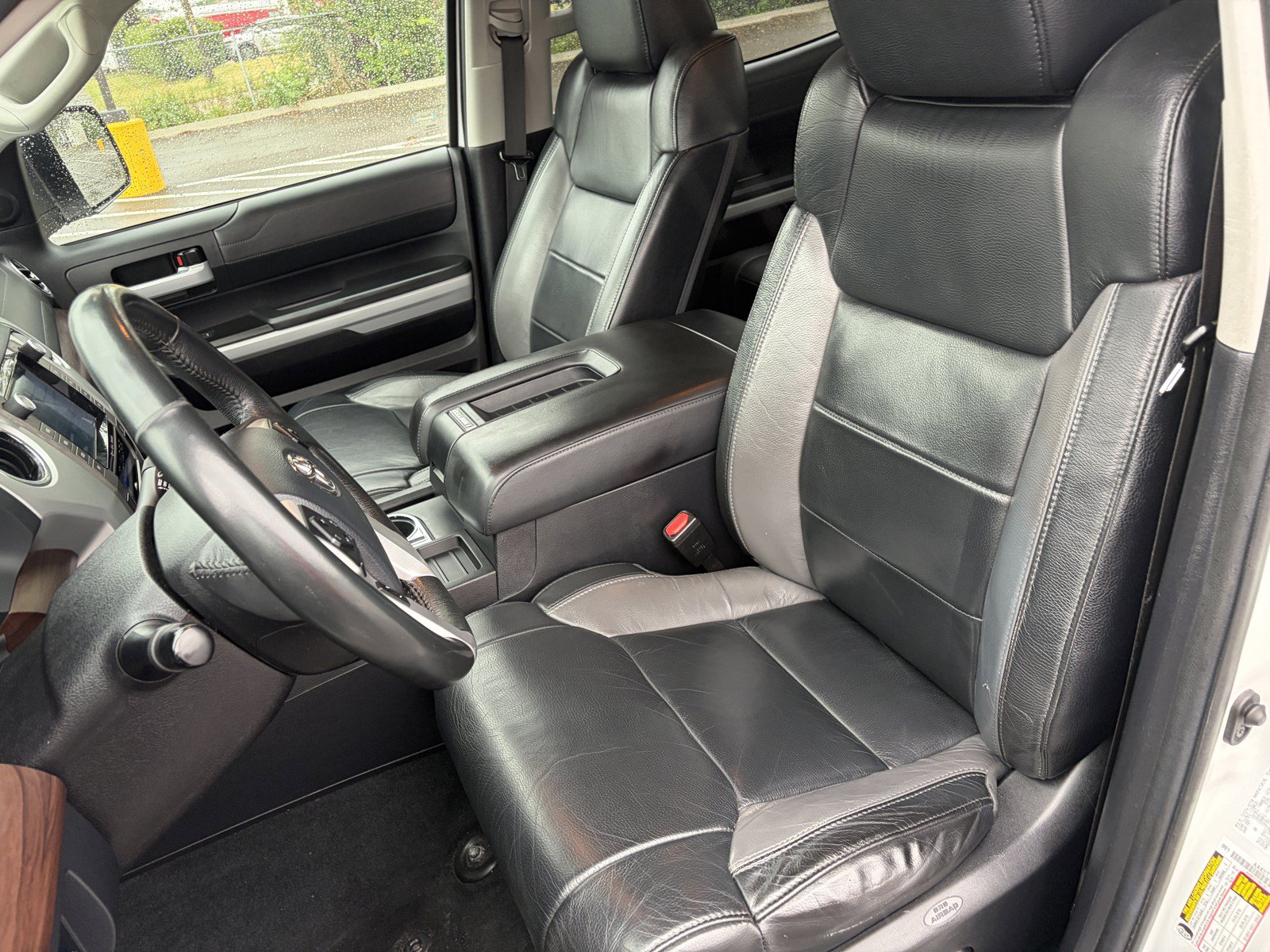 Used 2020 Toyota Tundra Limited w/ Limited Premium Package AWD/4WD image 11