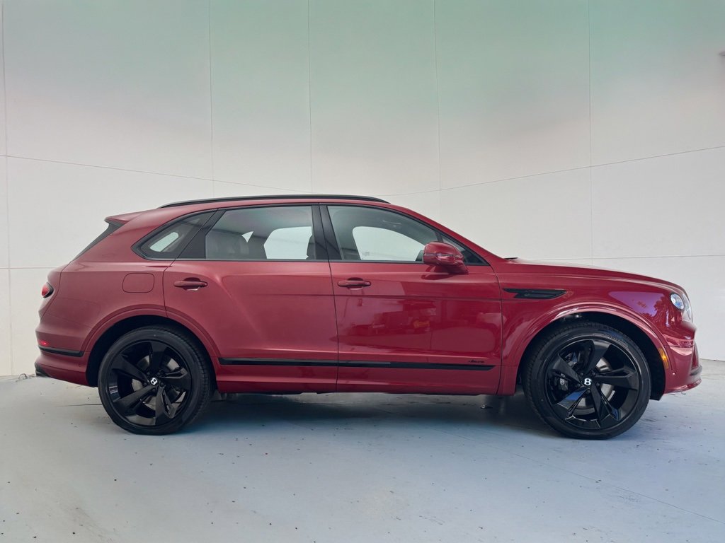 New 2025 Bentley Bentayga image 2