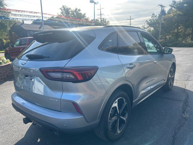 Used 2023 Ford Escape ST-Line Select w/ Tech Pack #2 image 5