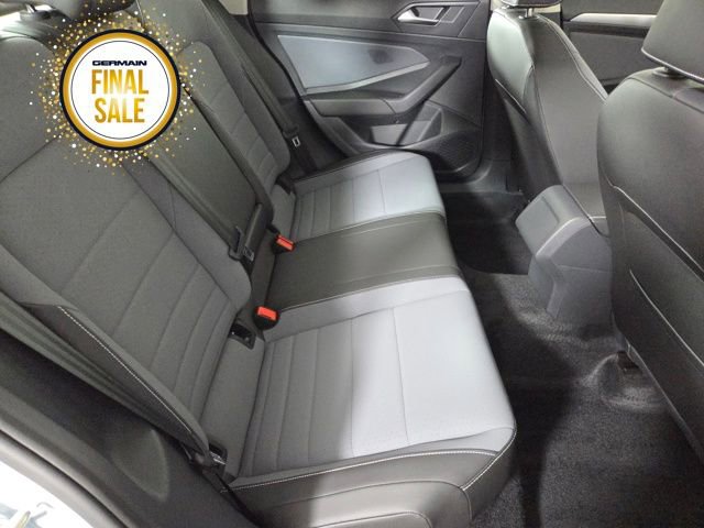 Used 2025 Volkswagen Jetta SE w/ Sunroof Package image 19