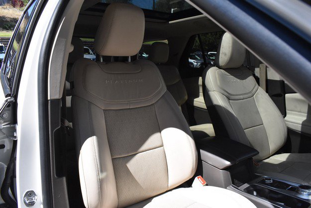 Used 2020 Ford Explorer Platinum image 27