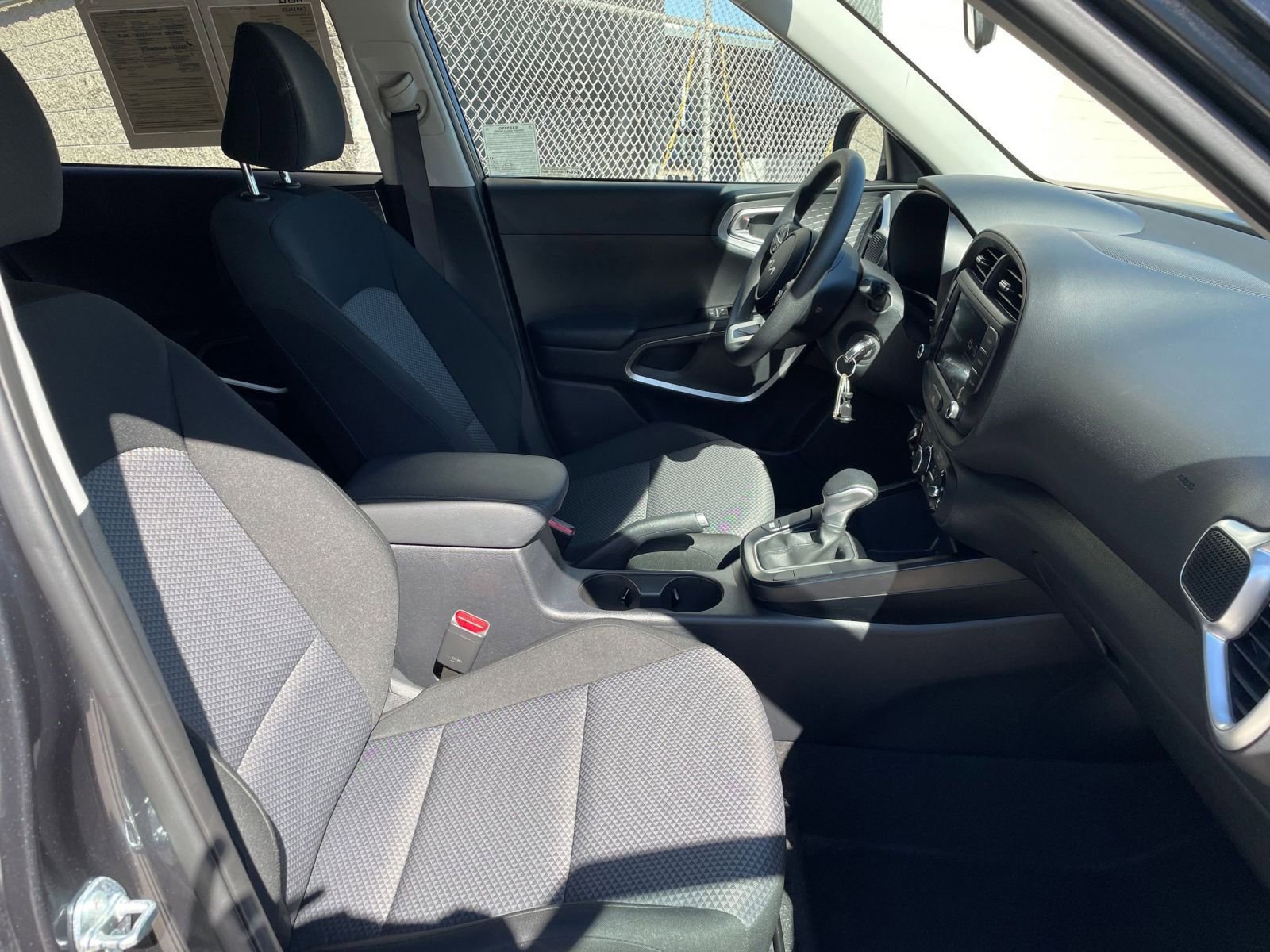 Used 2025 Kia Soul LX w/ LX Technology Package image 30