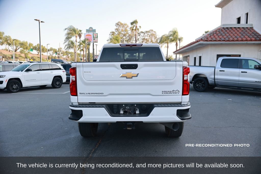 Used 2023 Chevrolet Silverado 3500 High Country w/ Safety Package II image 4