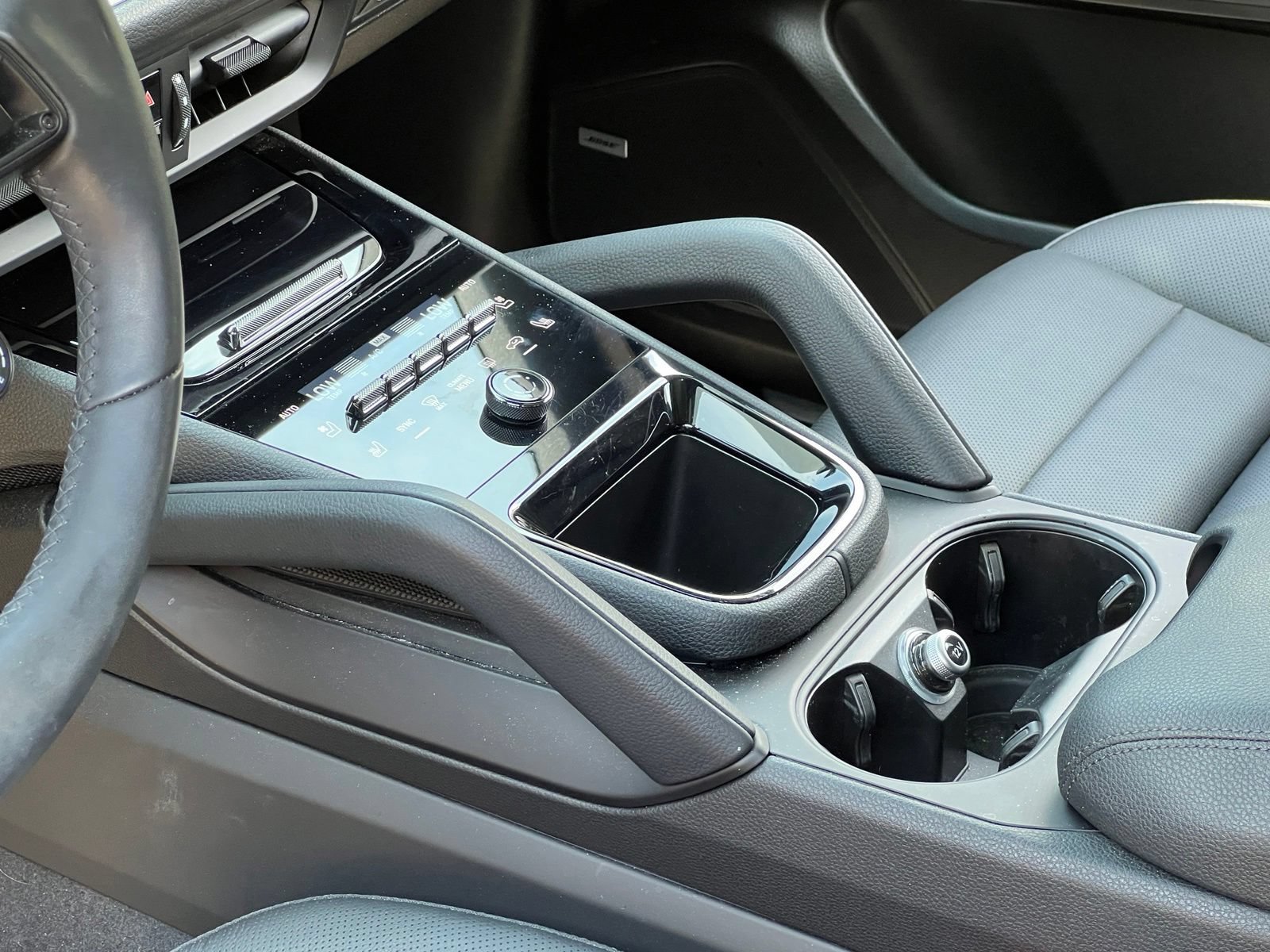 Certified 2025 Porsche Cayenne S AWD/4WD image 31