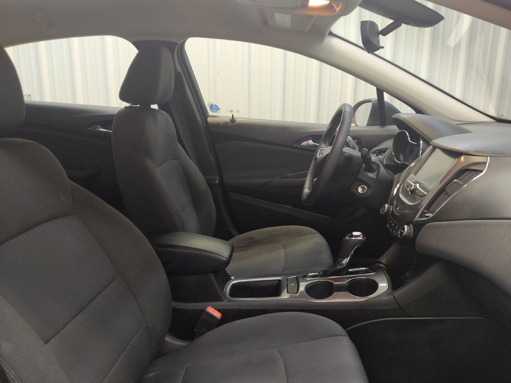 Used 2018 Chevrolet Cruze LT FWD image 21