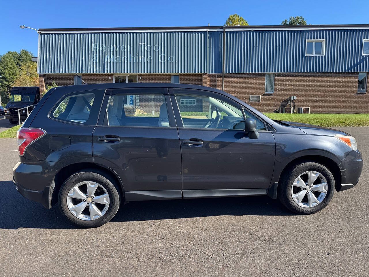 Used 2014 Subaru Forester 2.5i AWD/4WD image 8