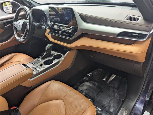 Used 2020 Toyota Highlander Platinum image 22
