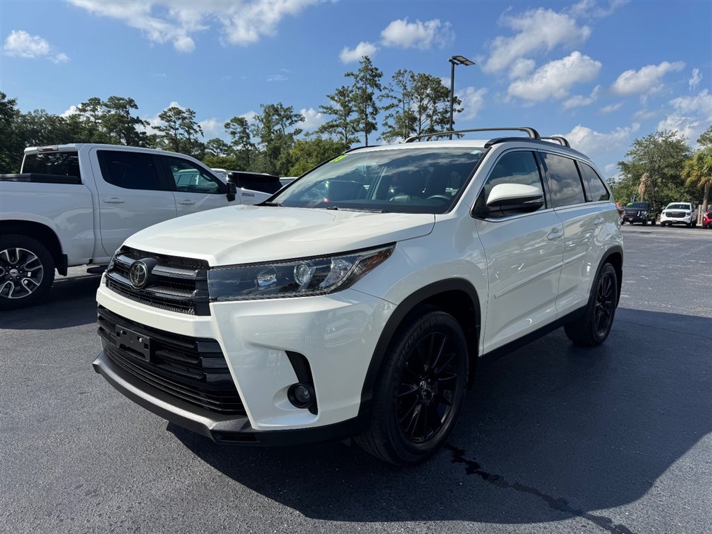 Used 2019 Toyota Highlander SE AWD/4WD image 4