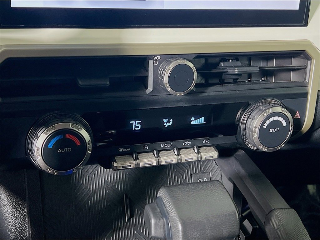 Certified 2024 Toyota Tacoma TRD Off-Road image 15