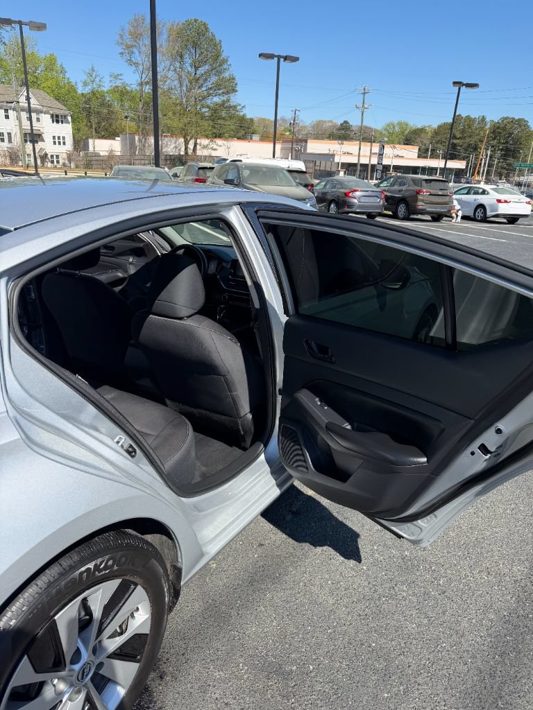 Used 2024 Nissan Altima 2.5 S FWD image 18