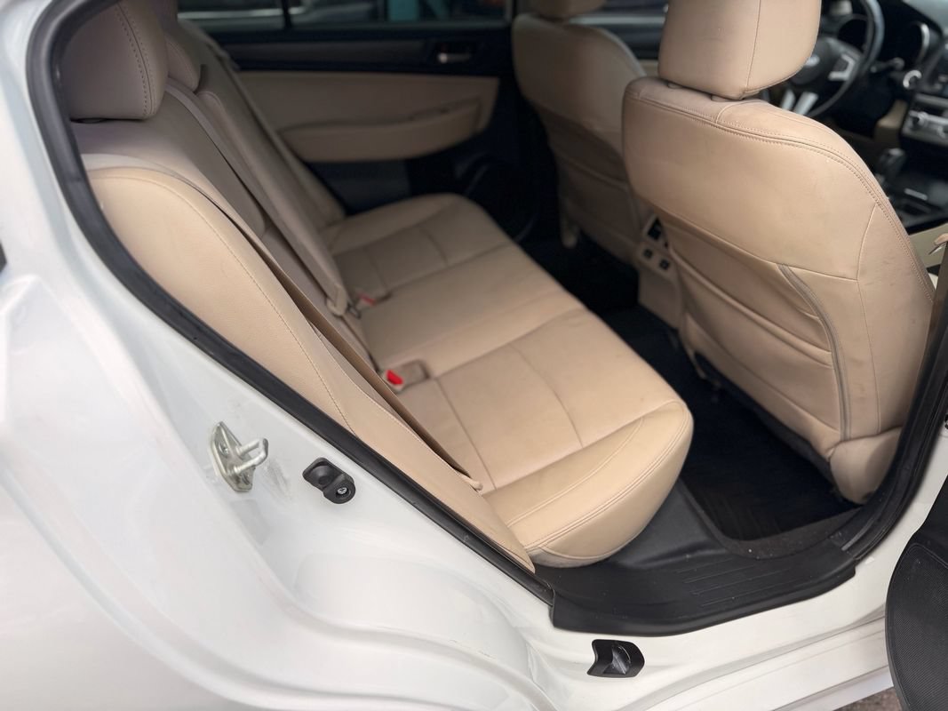 Used 2015 Subaru Legacy 2.5i Limited AWD/4WD image 15