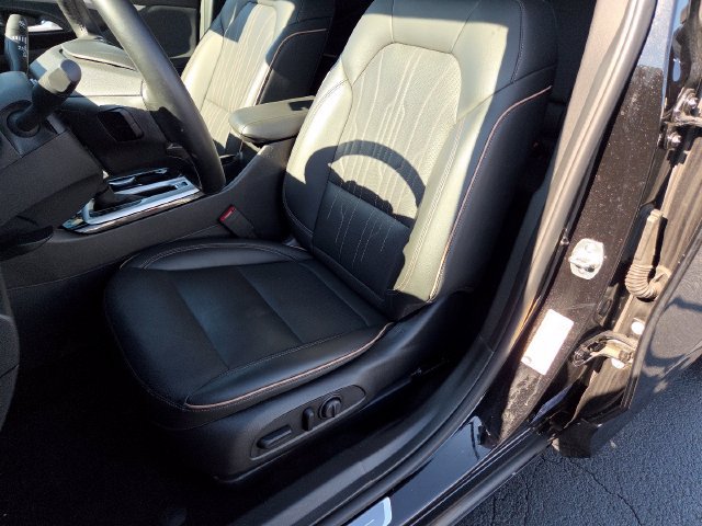 Used 2024 Buick Envista Sport Touring FWD image 23