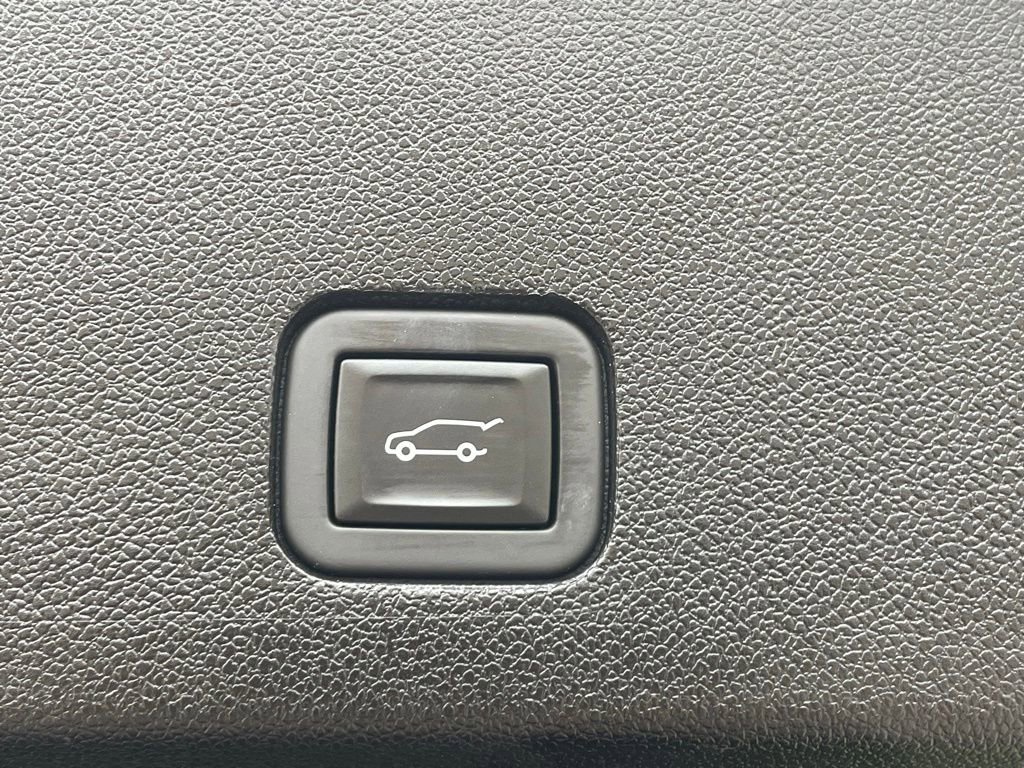 Used 2024 Cadillac XT6 Sport w/ LPO, Floor Liner Package AWD/4WD image 20