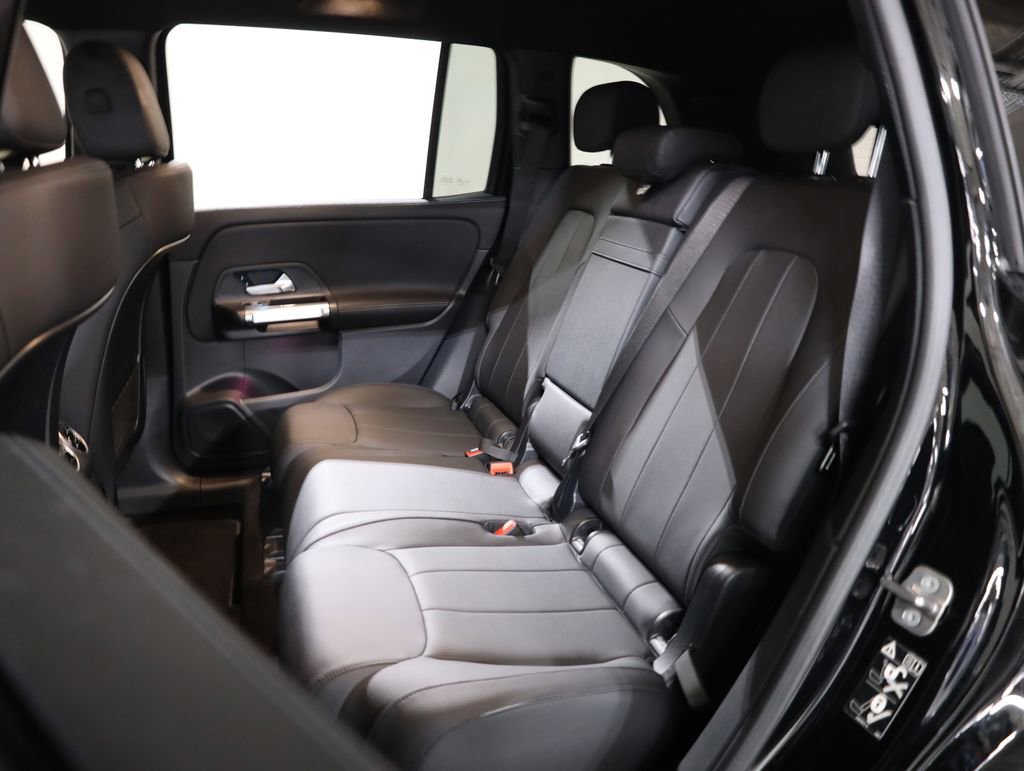 Certified 2025 Mercedes-Benz GLB 250 4MATIC image 33
