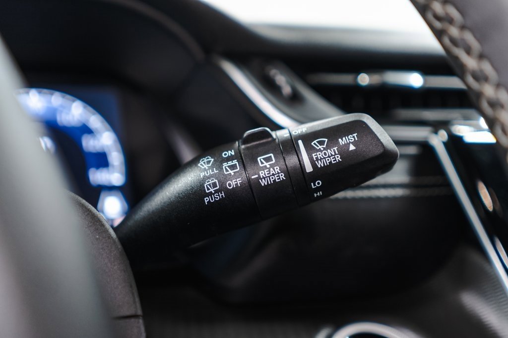 Used 2023 Jeep Grand Cherokee Altitude image 23