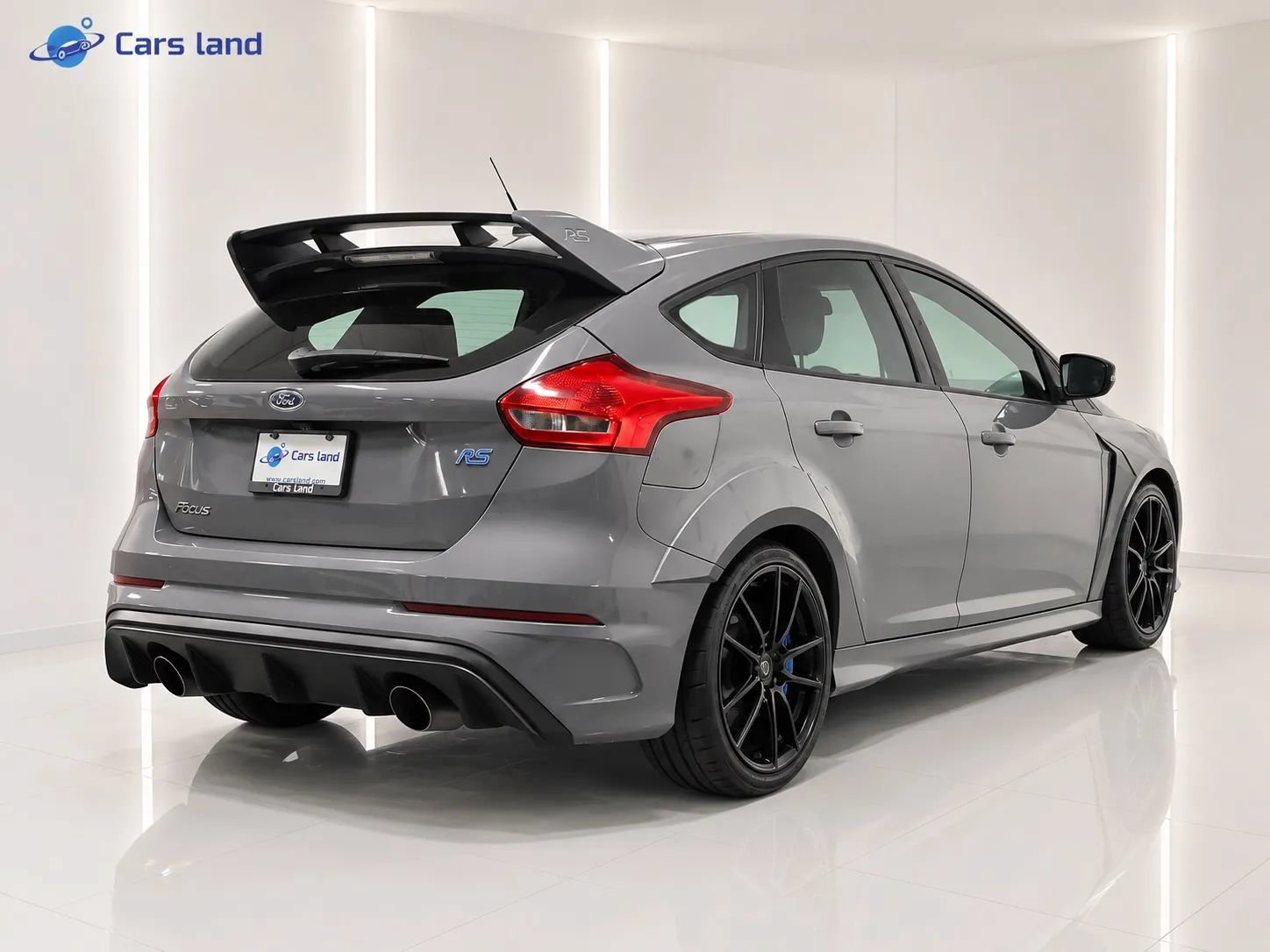 Used 2017 Ford Focus RS AWD/4WD image 3