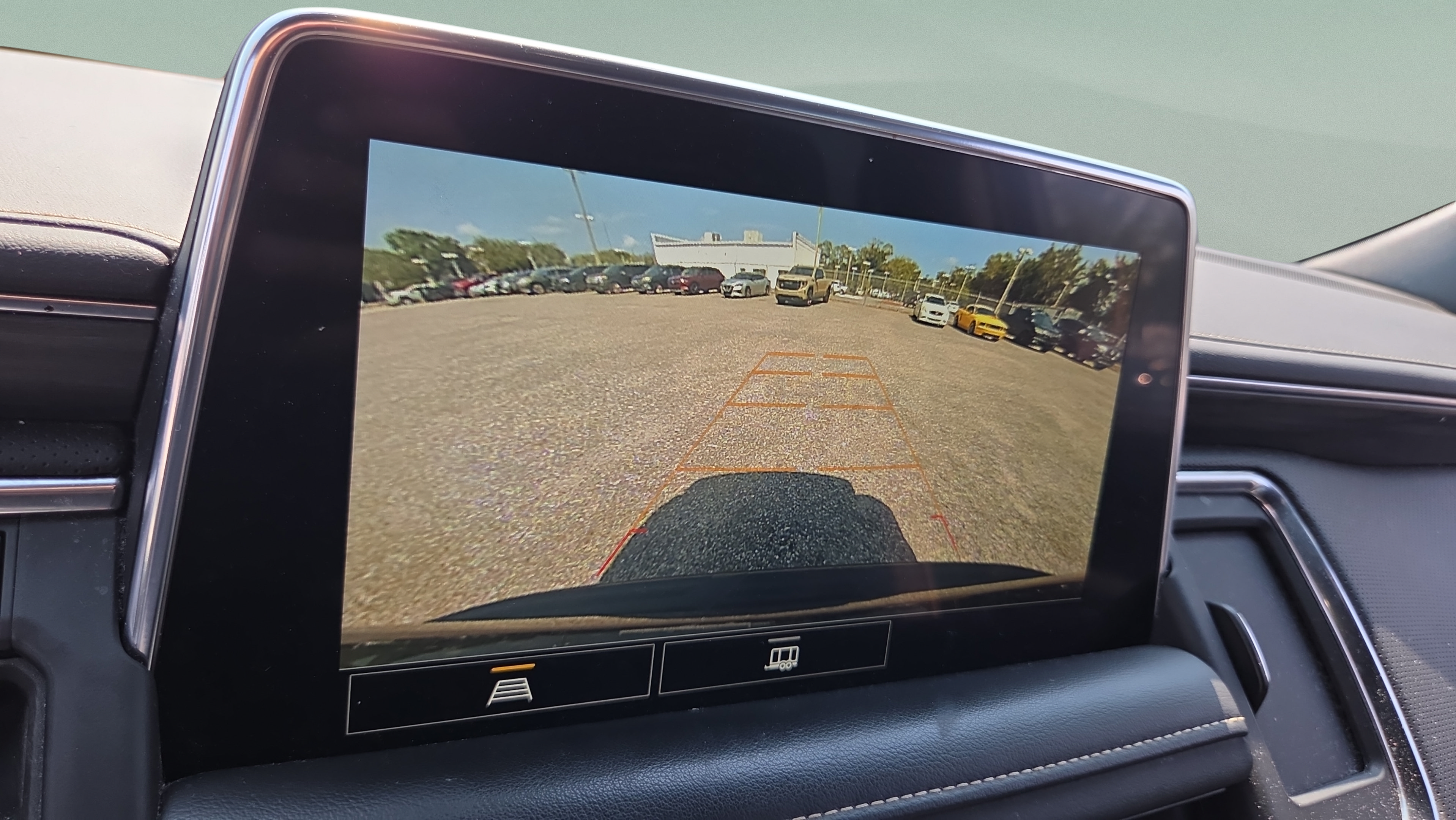 Used 2021 GMC Yukon SLT w/ Rear Media and Nav Package AWD/4WD image 20