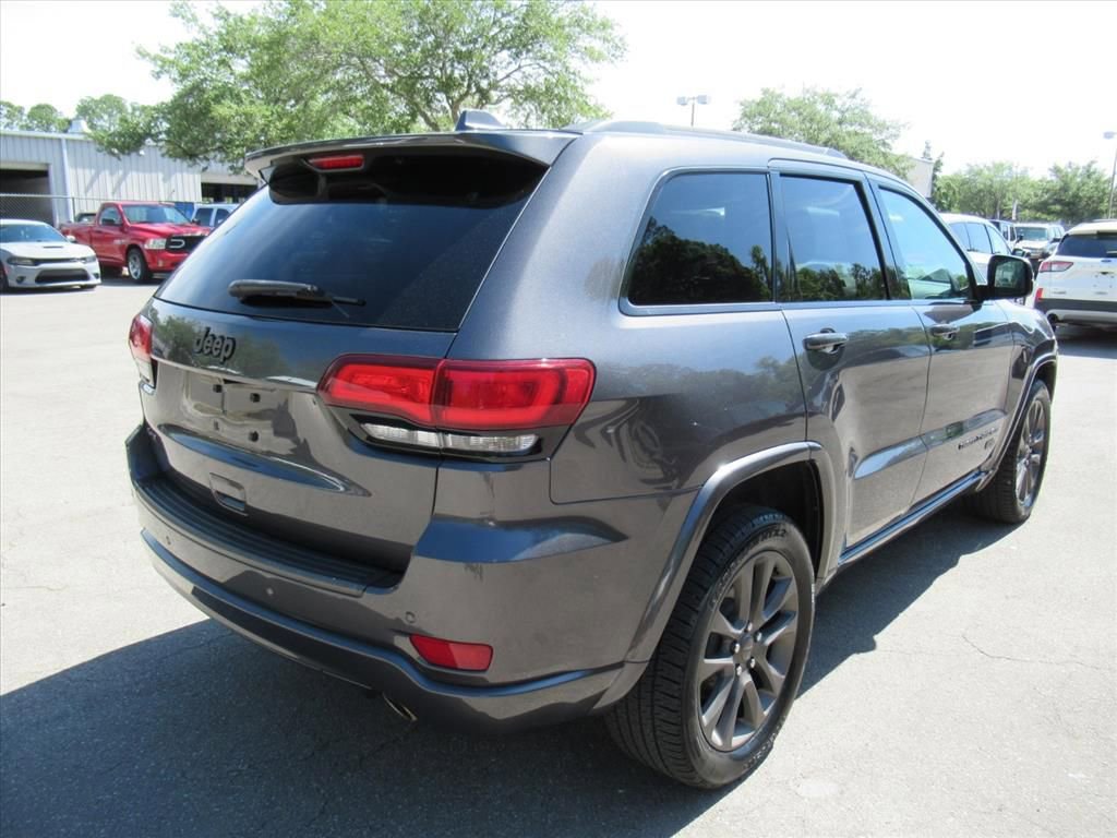 Used 2017 Jeep Grand Cherokee Limited 75th Anniversary AWD/4WD image 4