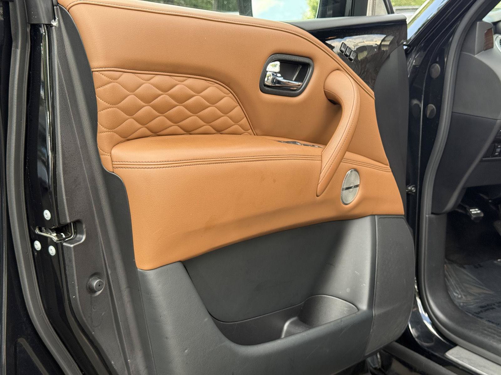 Used 2022 INFINITI QX80 Sensory w/ All-Season Package AWD/4WD image 33