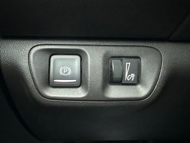 Used 2023 GMC Acadia SLE w/ Driver Convenience Package image 23