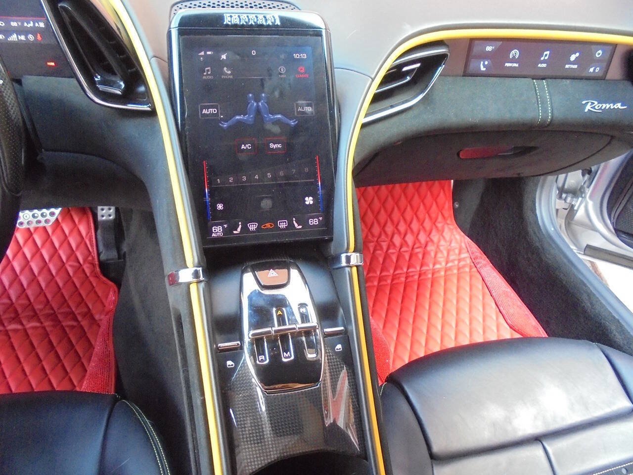 Used 2021 Ferrari Roma RWD image 15