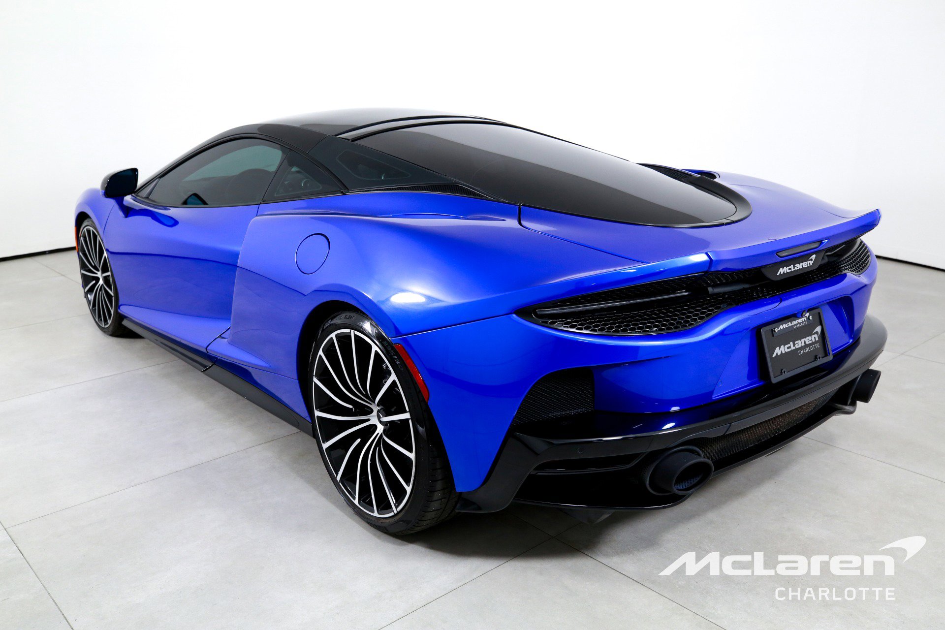 Used 2021 McLaren GT image 7