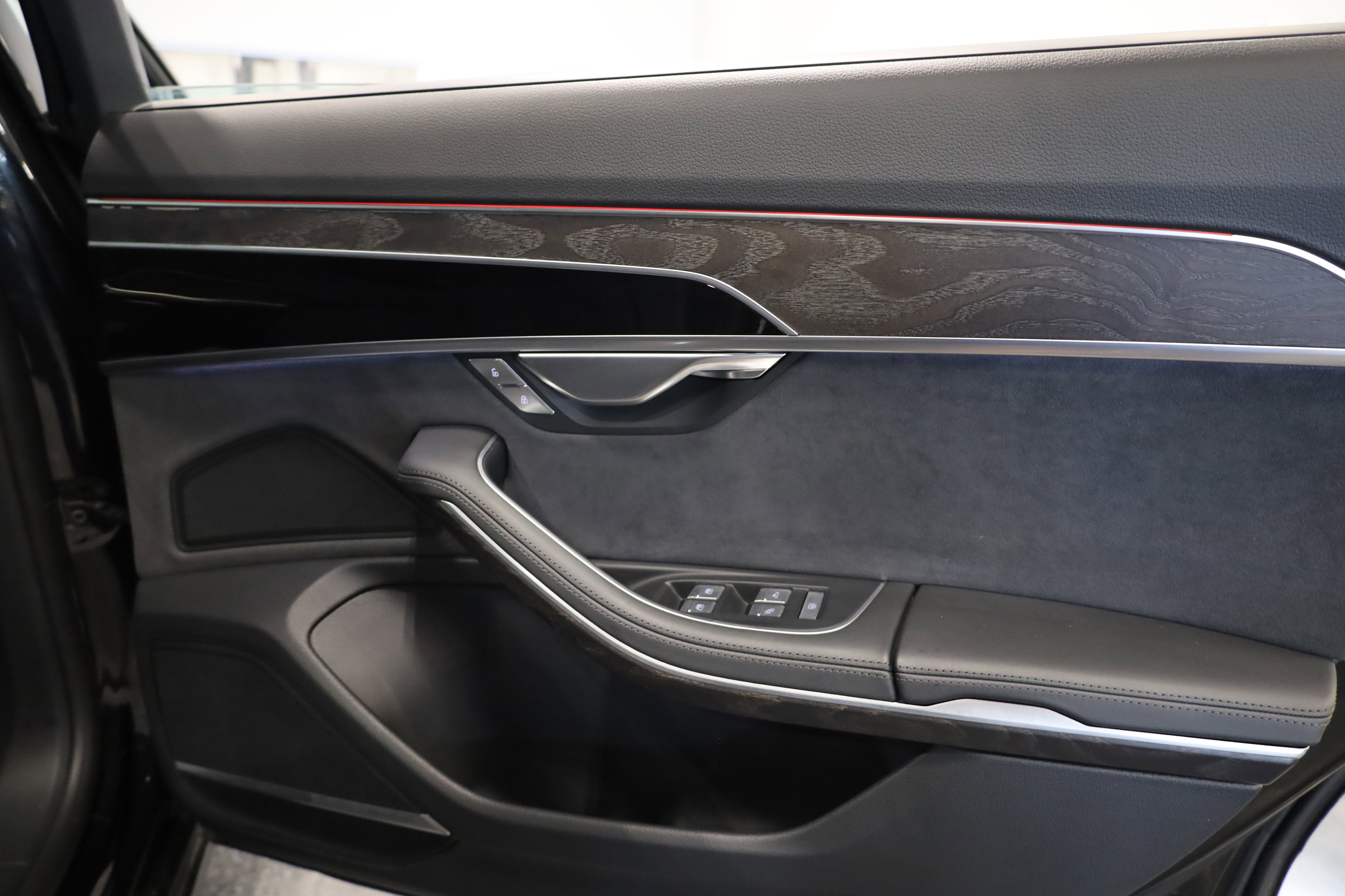 Used 2022 Audi A8 L 3.0T w/ Executive Package image 40