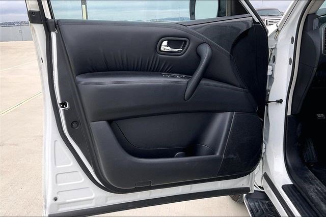 Used 2023 Nissan Armada SV image 28
