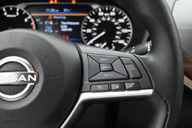 Used 2023 Nissan Altima 2.5 SV FWD image 16