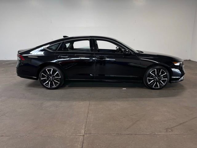Certified 2025 Honda Accord Touring image 2