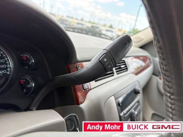 Used 2012 GMC Yukon XL SLT w/ SLT-2 Equipment Package AWD/4WD image 28
