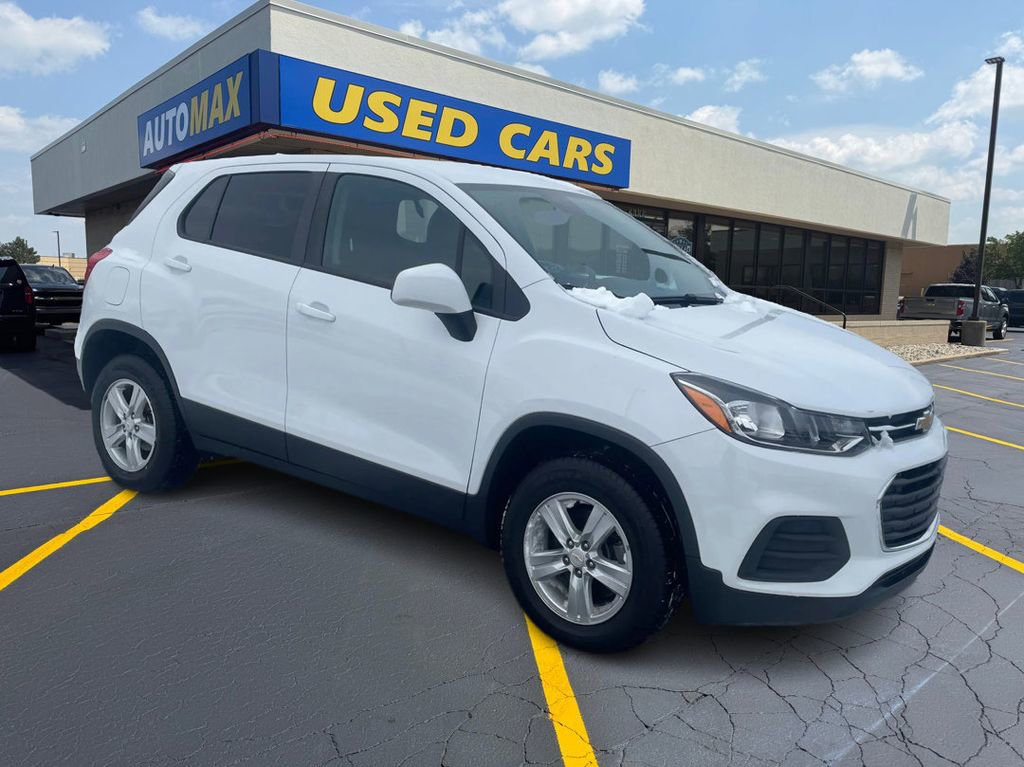 Used 2021 Chevrolet Trax LS w/ Tint and Cruise Package image 4