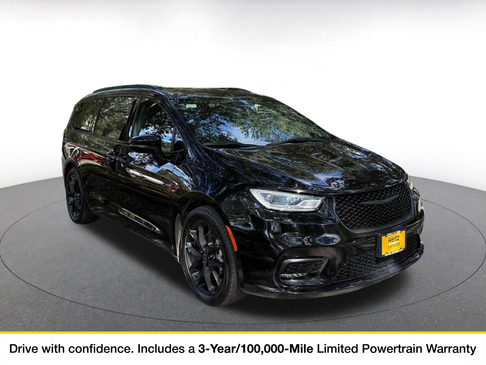Used 2025 Chrysler Pacifica Limited FWD image 1